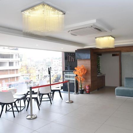 The Oaks Comforts Hubli Buitenkant foto