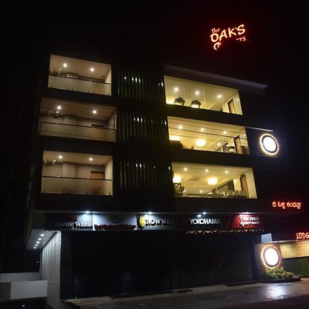 The Oaks Comforts Hubli Buitenkant foto
