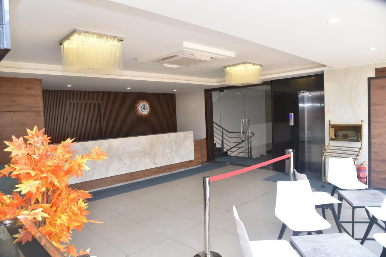 The Oaks Comforts Hubli Buitenkant foto